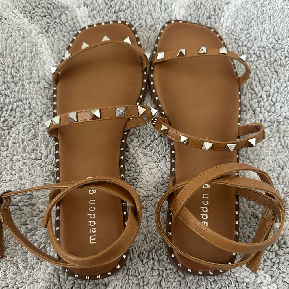 Madden Girl Sandals - Picture 4 of 6